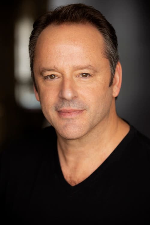 Gil Bellows